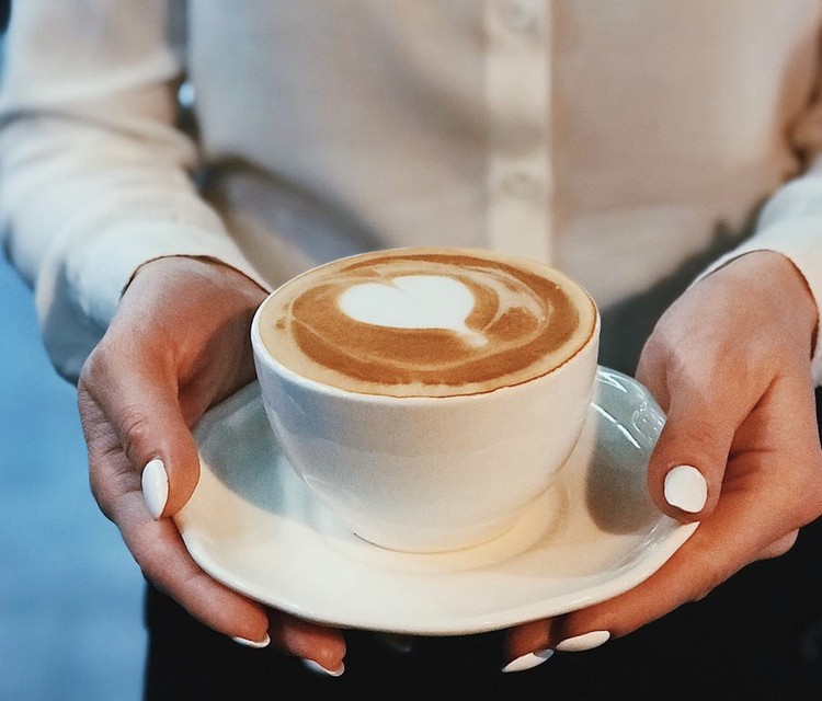 Розпочинайте день зі смачної та ароматної кави!